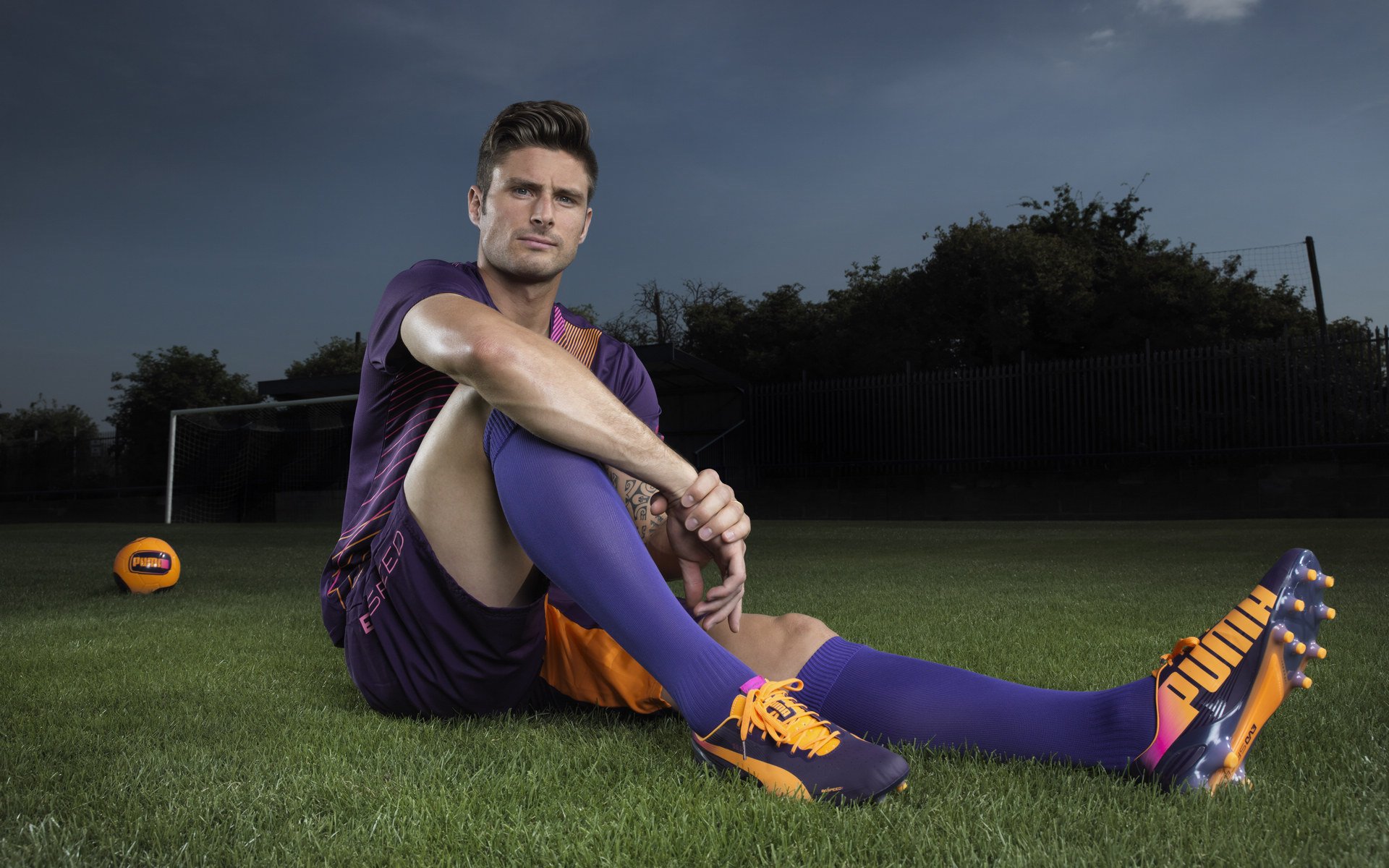 紧张刺激的足球盛宴,期待精彩表现!,紧张的足球比赛