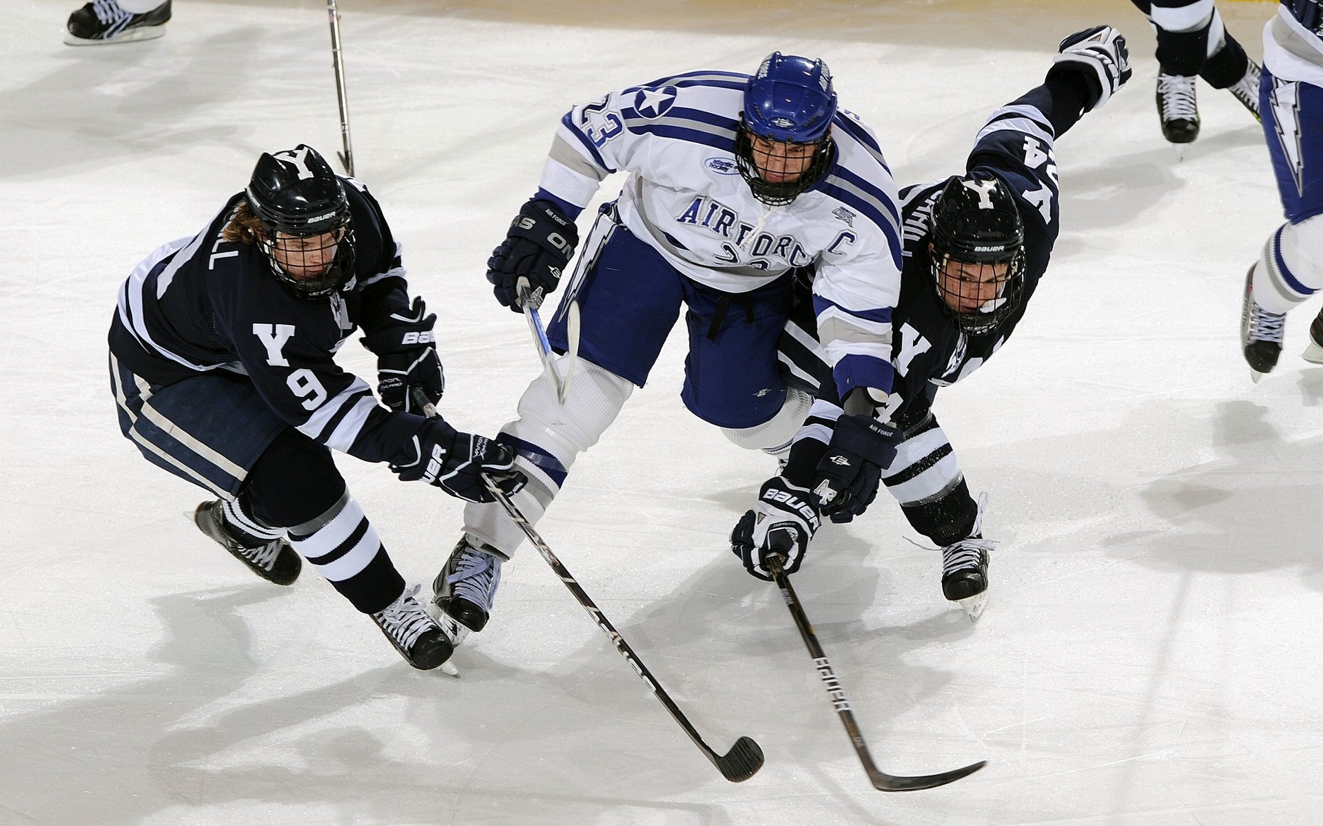 奥康纳的反击速度与传球精准,打破对手防线,josh 奥康纳